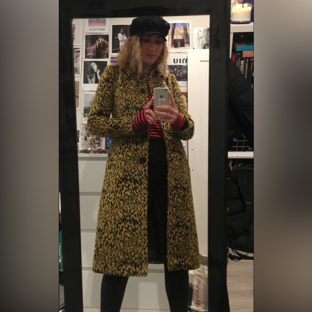 Avec les filles yellow and black leopard coat - Picture 4 of 5